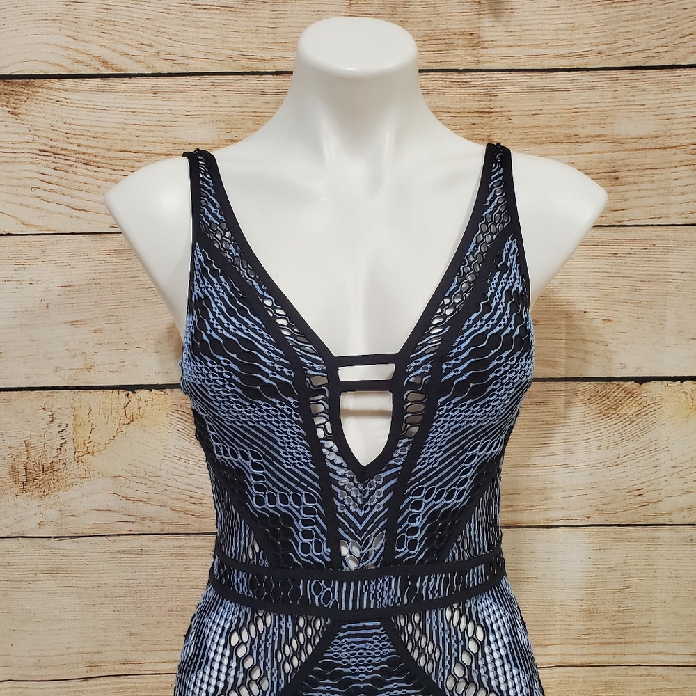NWOT BECCA Show and Tell Crochet Blue One Piece Small - Picture 4 of 10